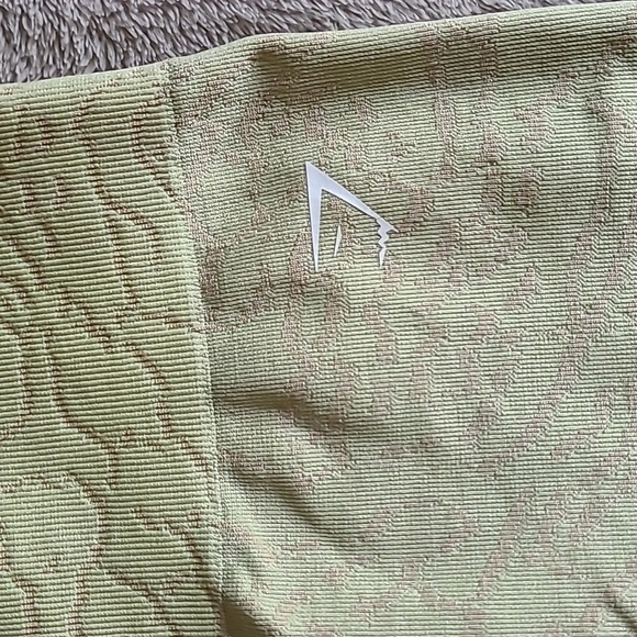 Gymshark Adapt Animal Seamless Cycling Shorts Firefly Yellow size small​ - Picture 4 of 13